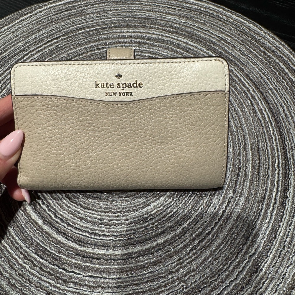 Kate Spade Beige Wallet